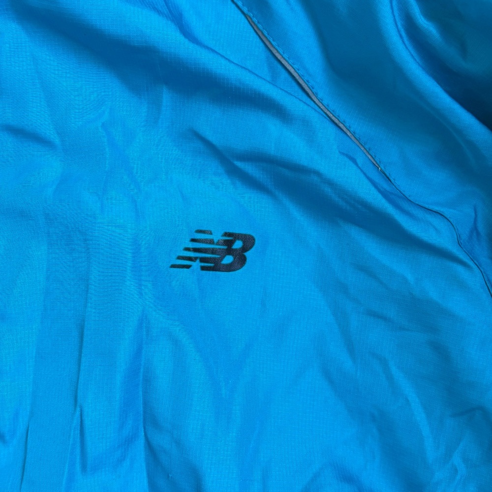 New Balance Running Jacket - Picture 2 of 4